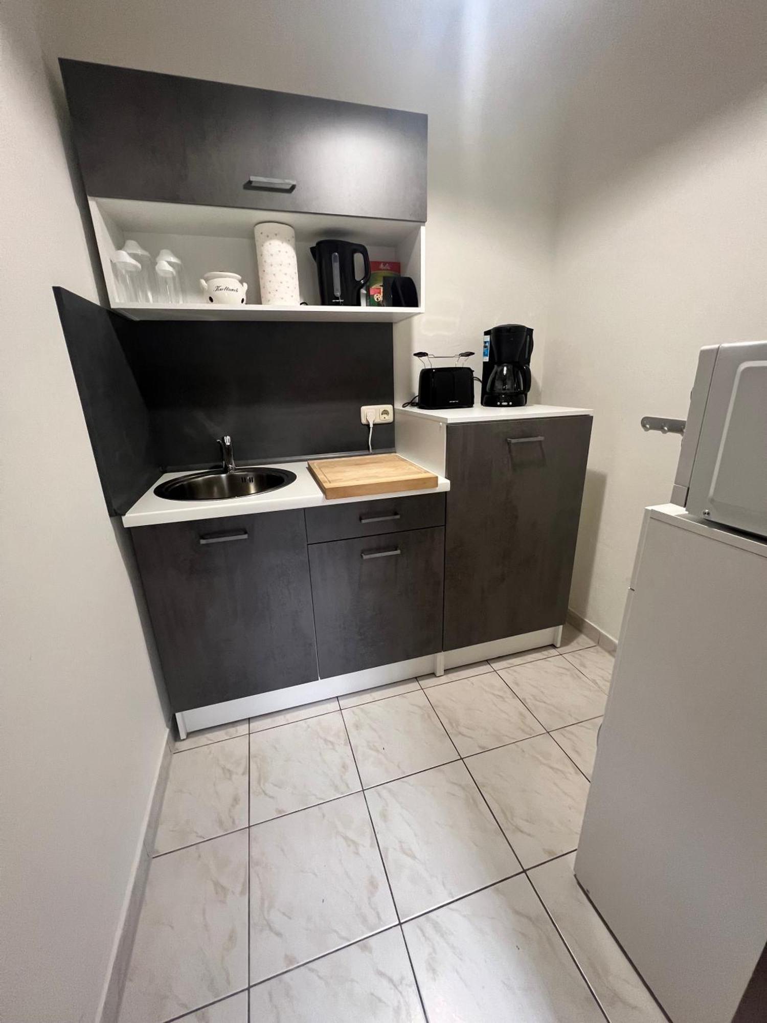 Kleine Moderne Ferienwohnung Tauscha Exterior foto